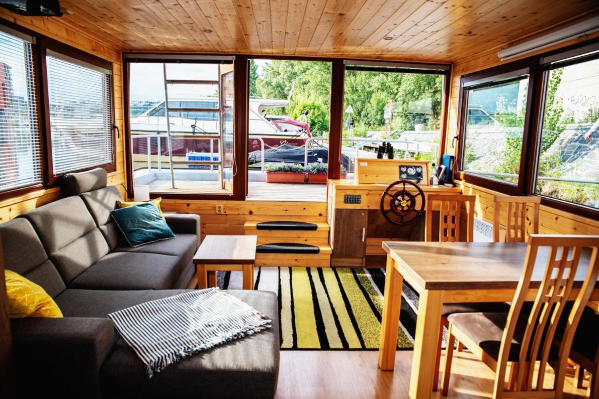 Hotel Houseboat Bonanza Prague Extérieur photo