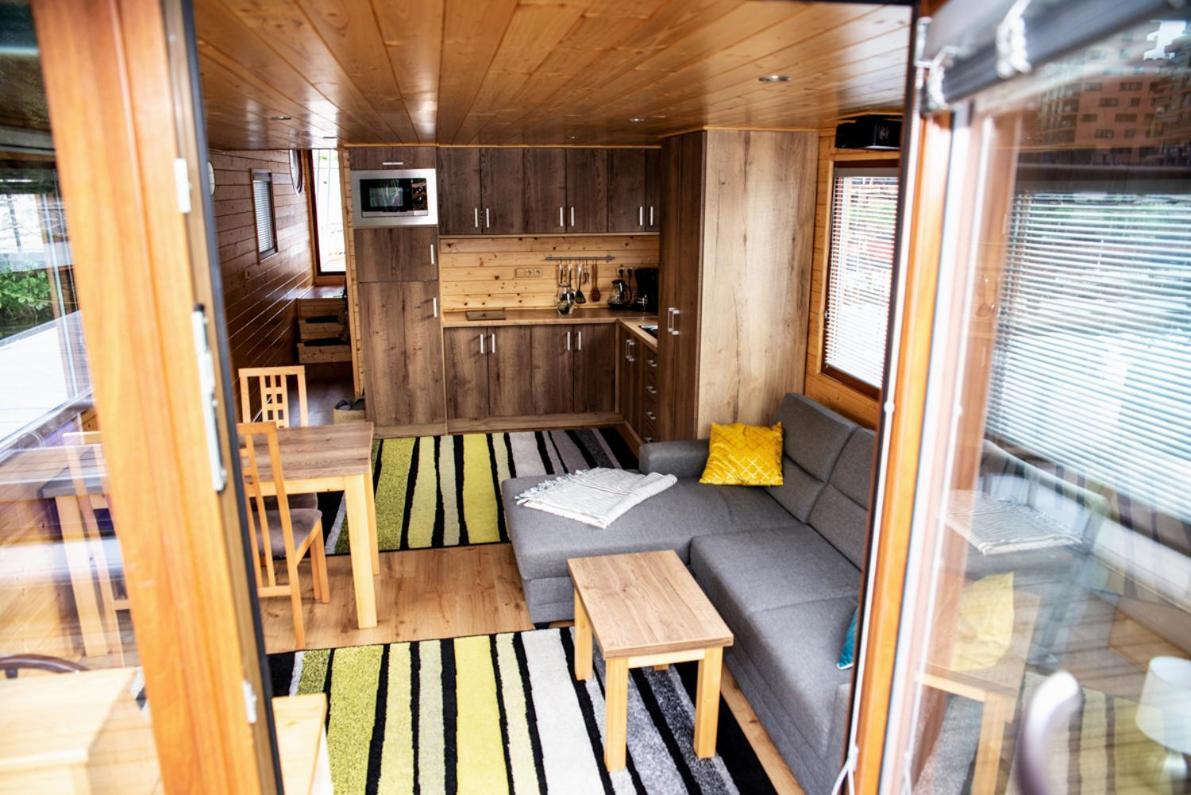 Hotel Houseboat Bonanza Prague Extérieur photo